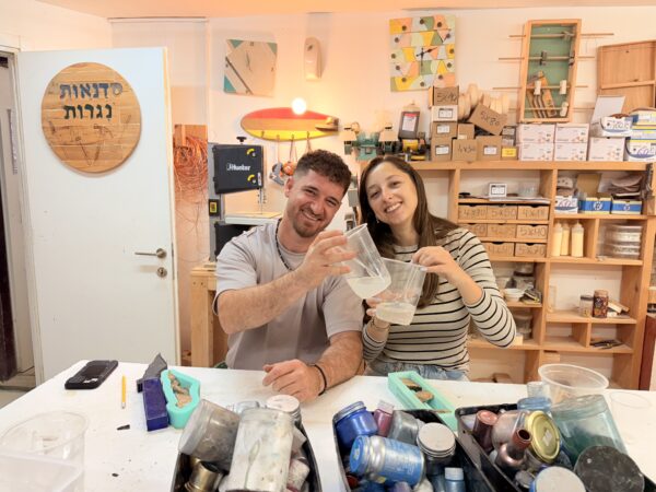 ⁦סדנת אפוקסי ליצירת זוג מזוזות בשילוב עץ זית⁩ – תמונה ⁦7⁩